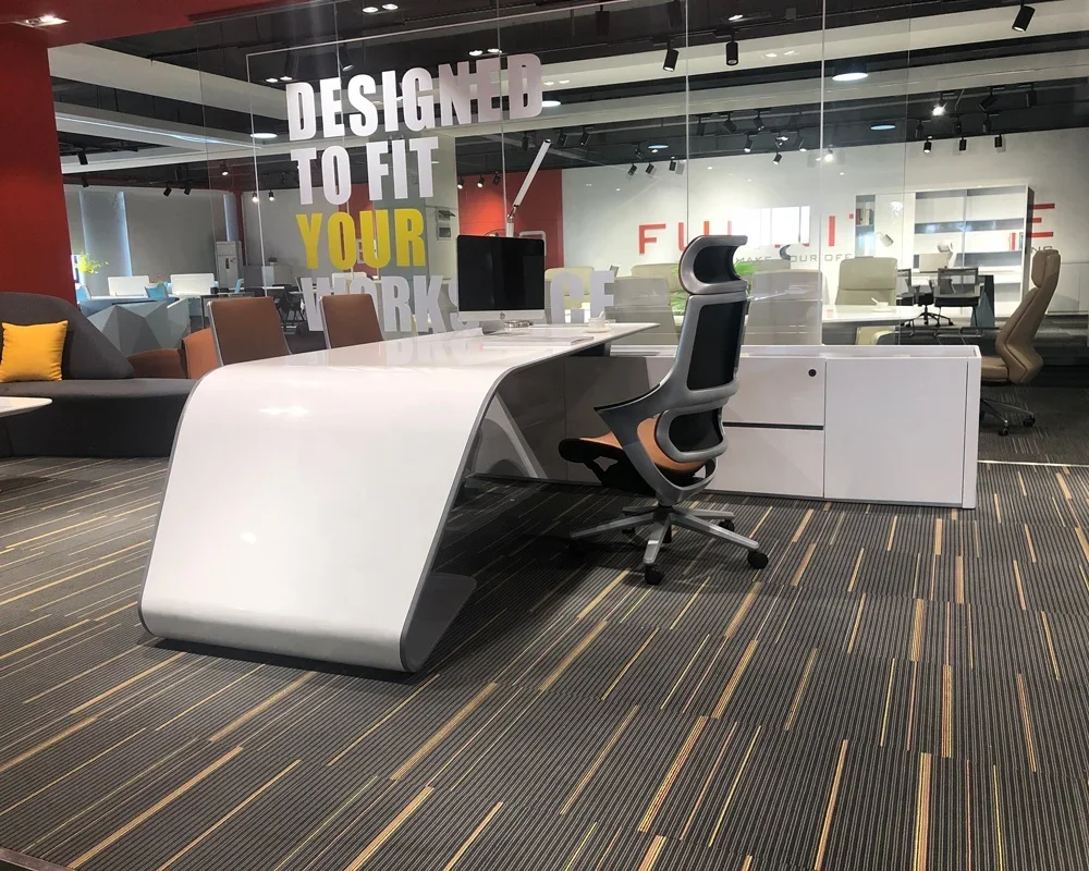 مكتب تنفيذي ذكي على شكل حرف L  - مراجعة Office Tech Management وسعره